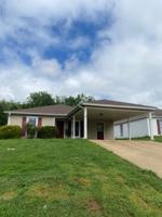featured image of 121 Tomlinson Dr