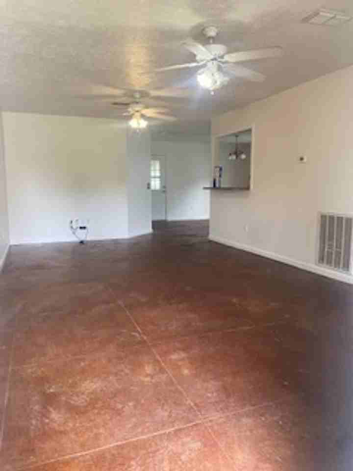 121 Tomlinson Dr - Photo 6 of 11