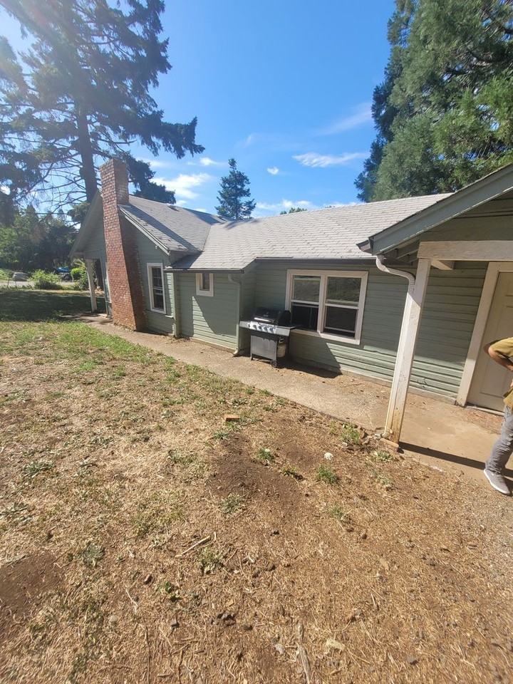 908 S Cedar St - Photo 2 of 12