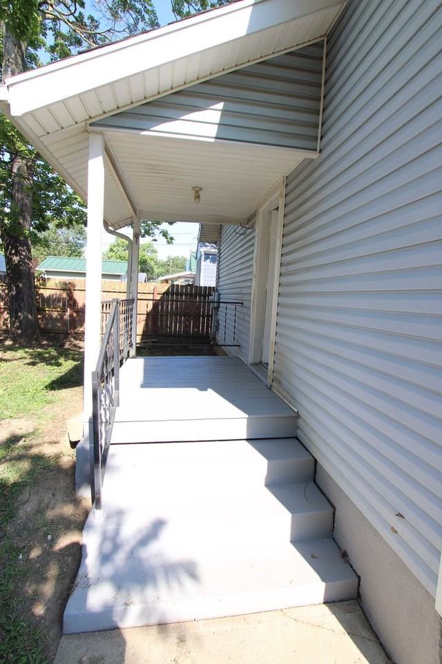 102 Boys Ave - Photo 3 of 21