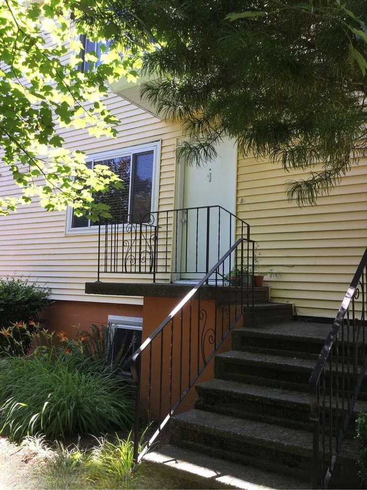 21st Ave Apartments - Photo 2 of 3