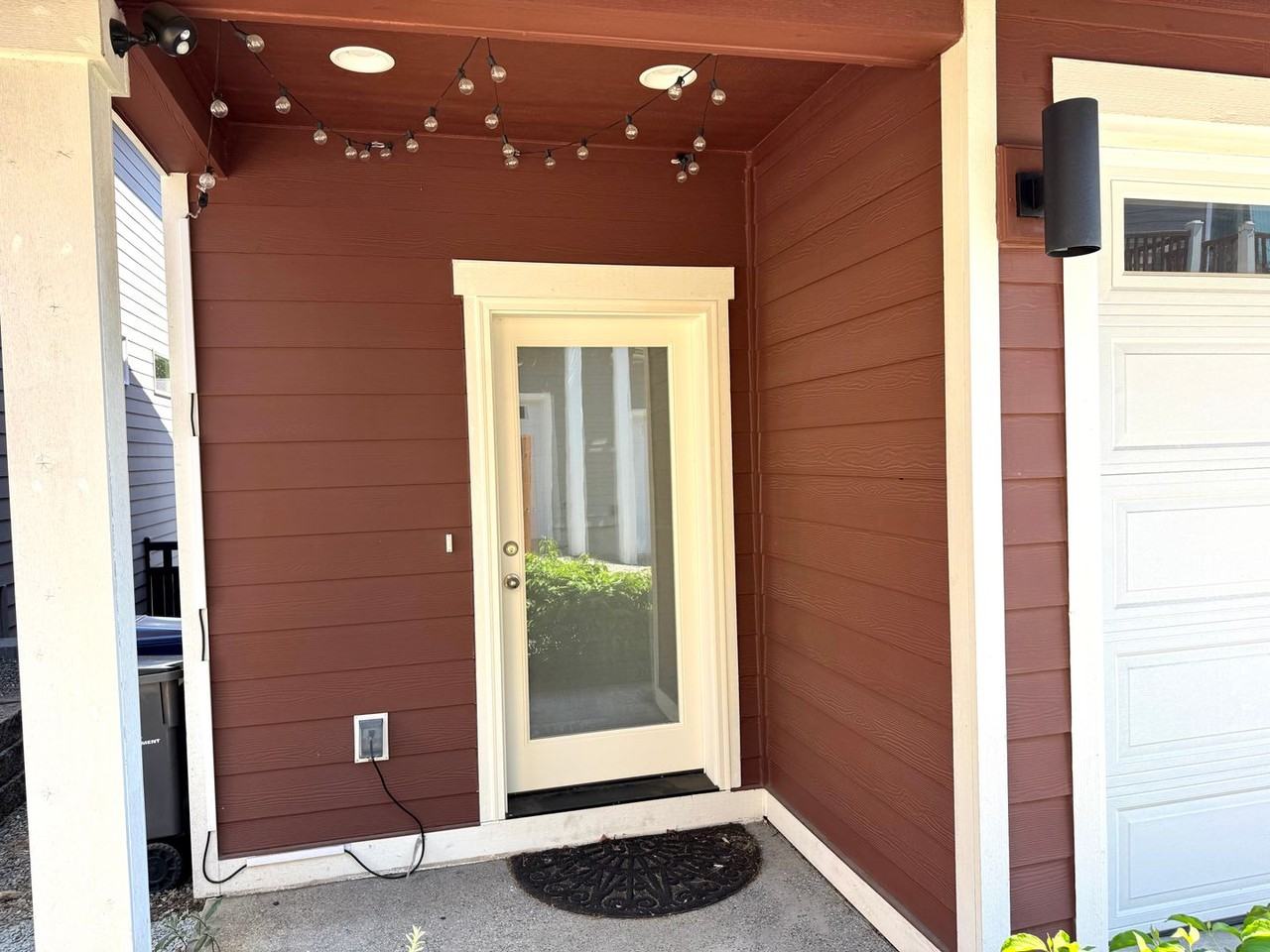 2533 Filbert Ave - Photo 2 of 26