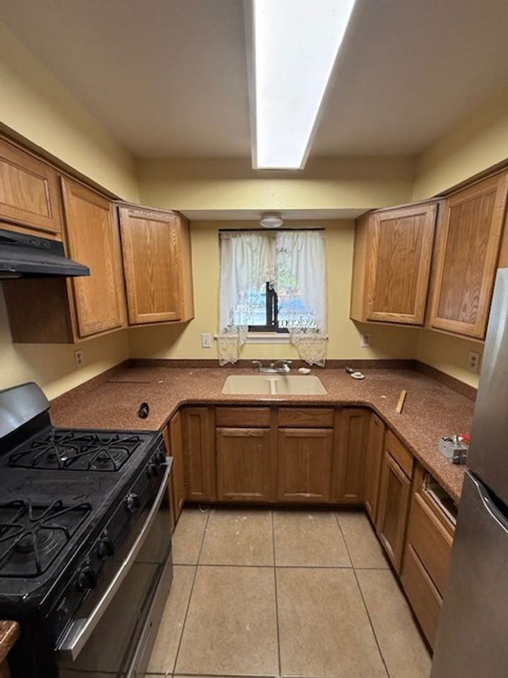 236 Garcia St Ne - Photo 3 of 14