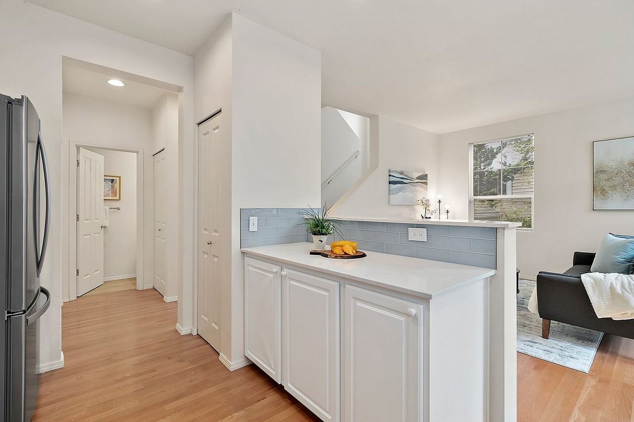 5275 164th Ave Se - Photo 5 of 30