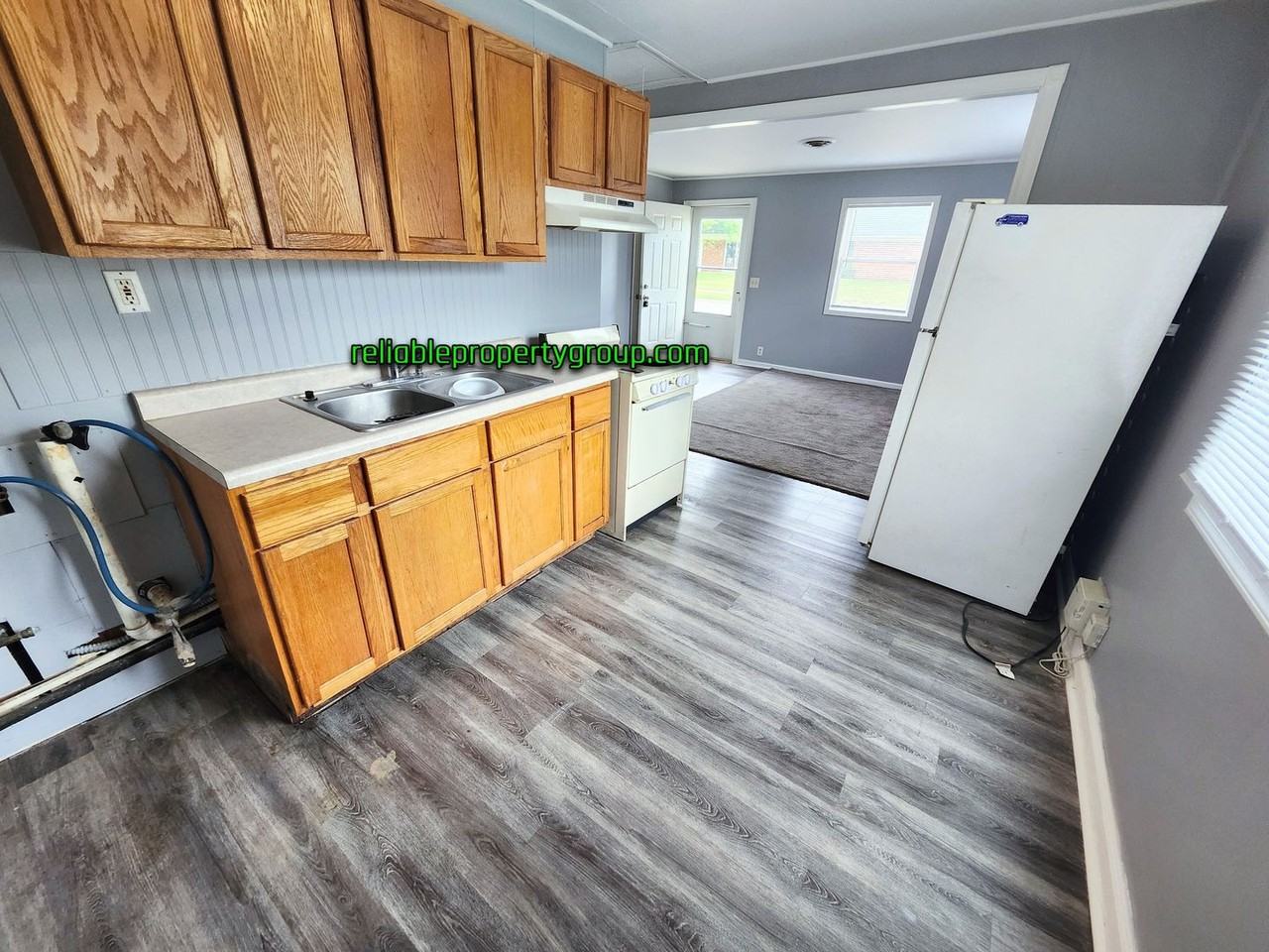 2401 Beacon St - Photo 3 of 12