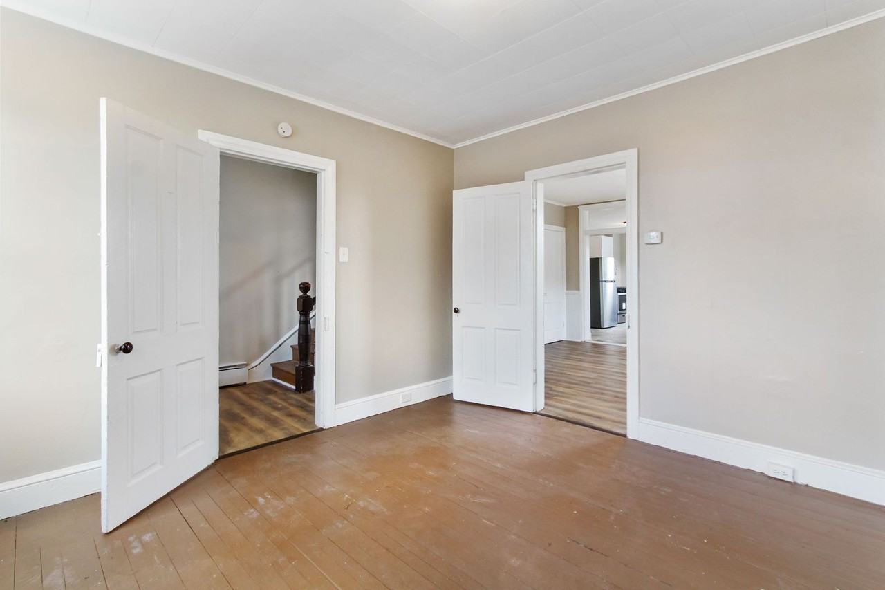 392 E Maple St - Photo 5 of 21