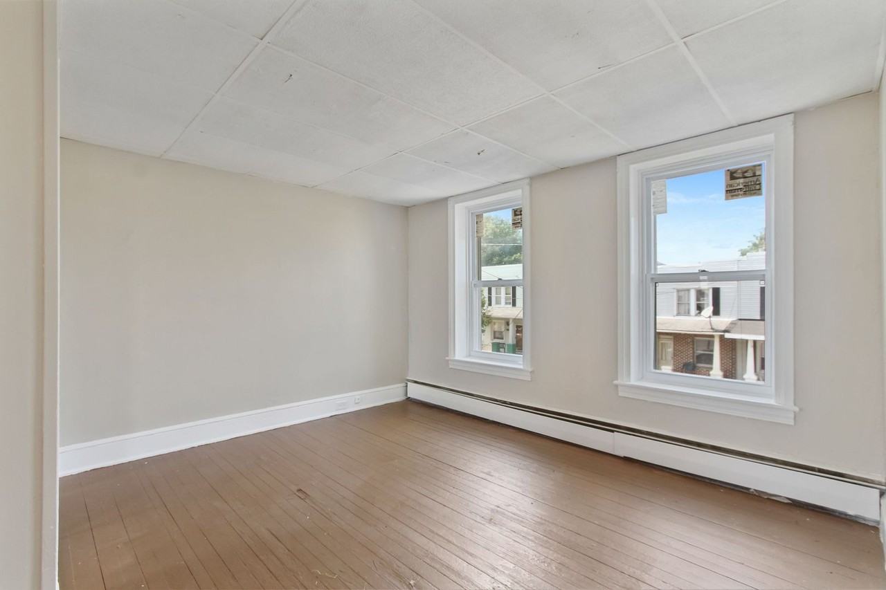 392 East Maple Street - Photo 7 of 21