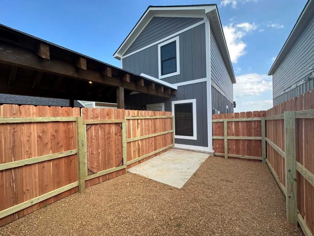 14 Estes Way - Photo 3 of 19