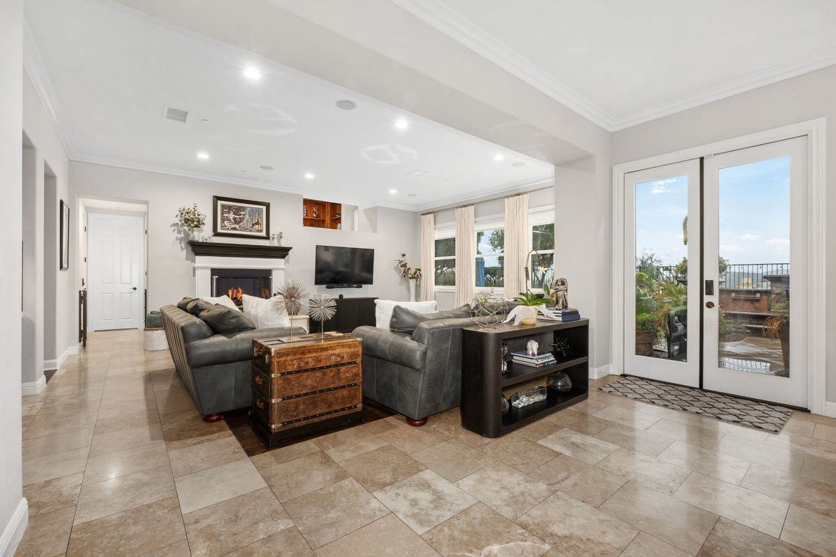 1 Running Brook Dr - Photo 3 of 8