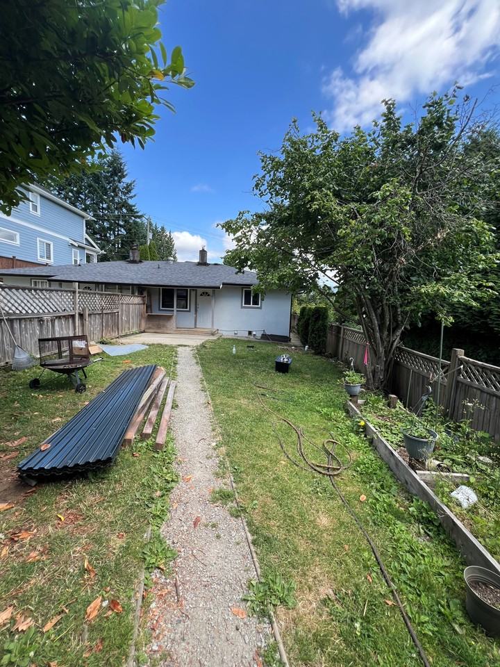 205 Mount Royal Drive - Photo 2 of 6