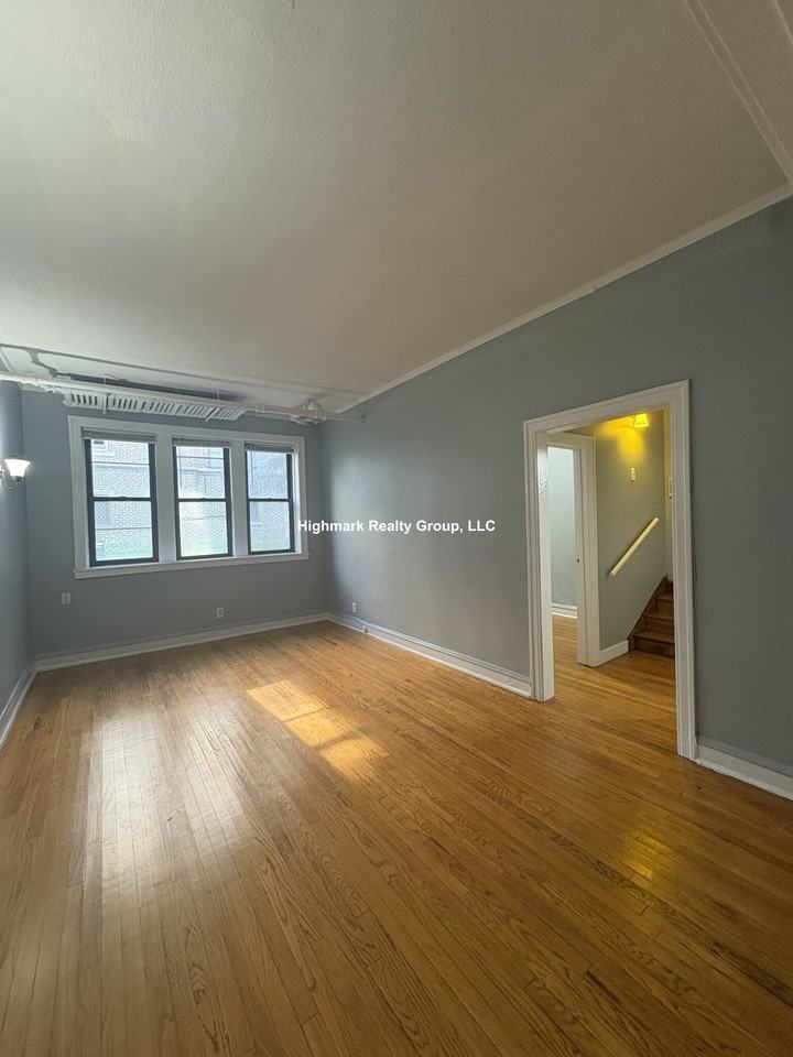 1321 1/2 W Estes Ave #49 - Photo 2 of 11