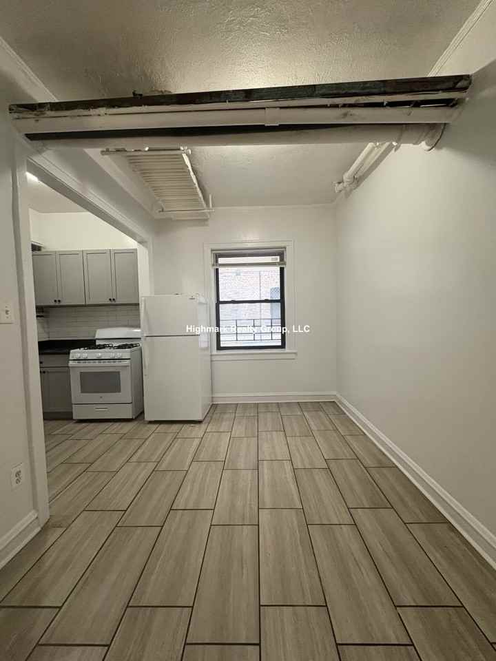 1321 1/2 W Estes Ave #49 - Photo 6 of 11
