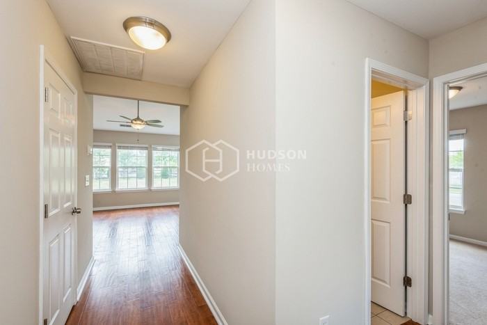 347 Courtland Ct - Photo 2 of 16