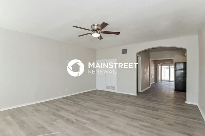 4101 E Flower St - Photo 3 of 16