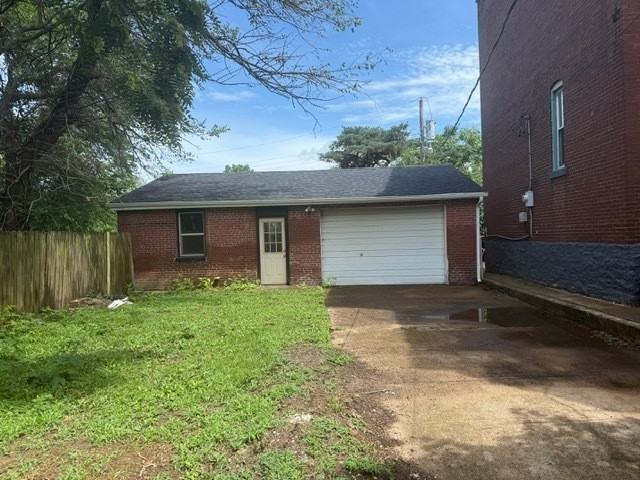 2133 Geyer Ave - Photo 2 of 17