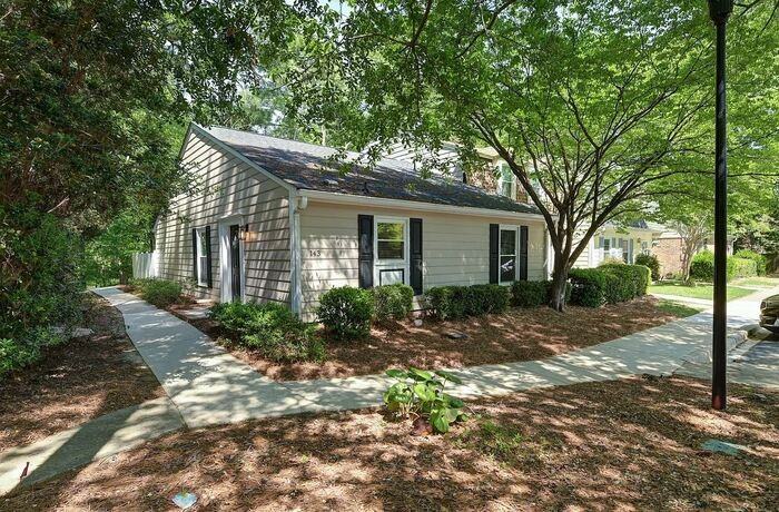 143 West Ct - Photo 3 of 19