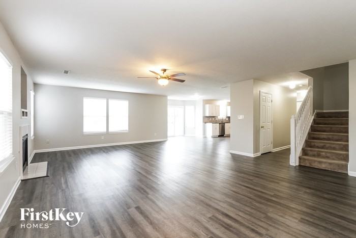 5671 W Woodview Trl - Photo 2 of 15