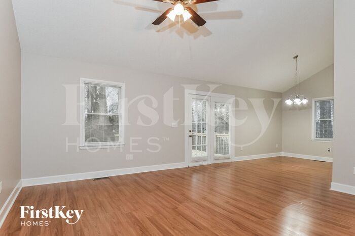 129 Arcaro Dr - Photo 3 of 15