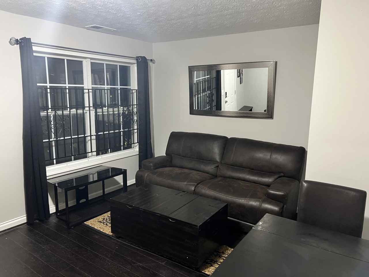 812 Parsons St Sw #1 - Photo 4 of 12