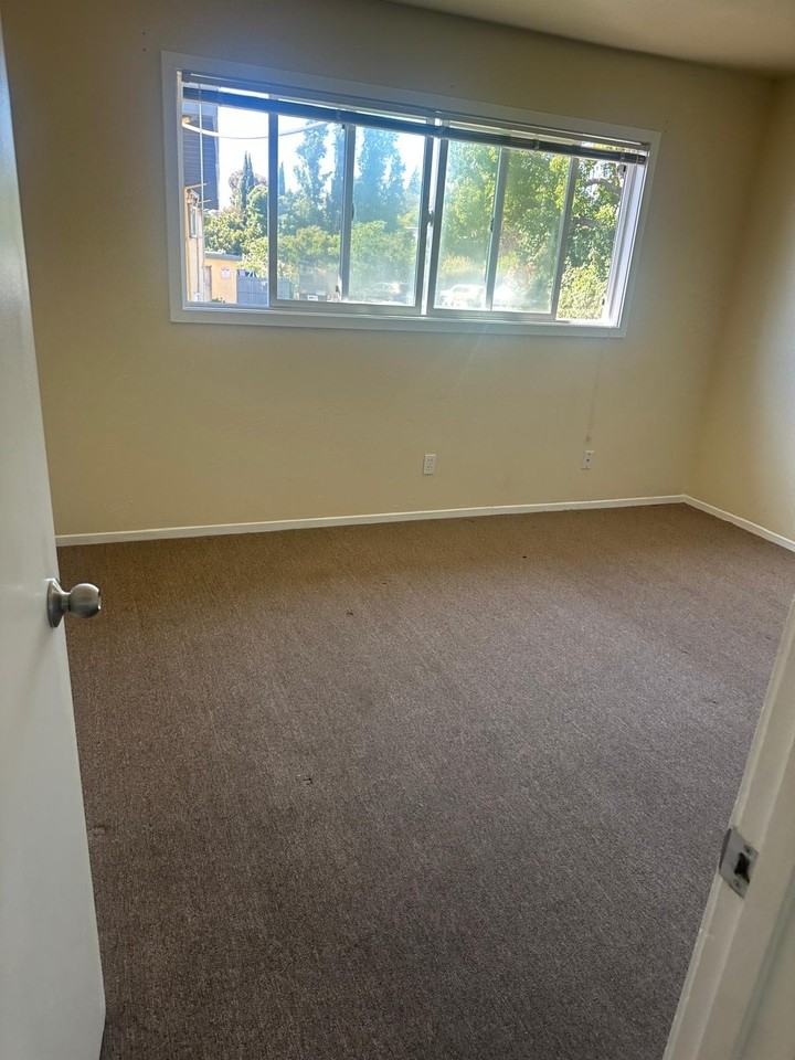 502 Berry Ave #17 - Photo 5 of 15