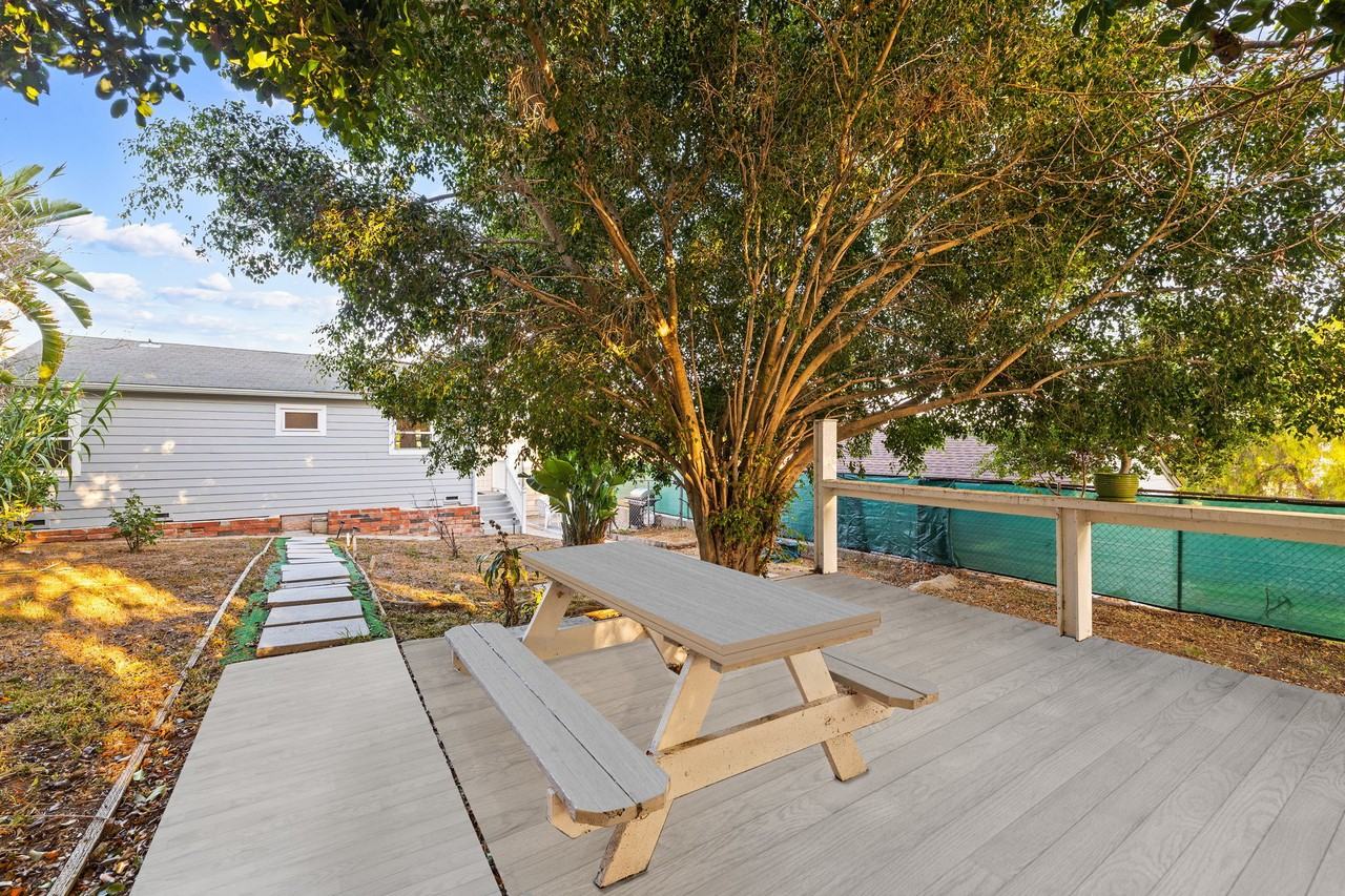 1326 Dorcas St #NA - Photo 6 of 39