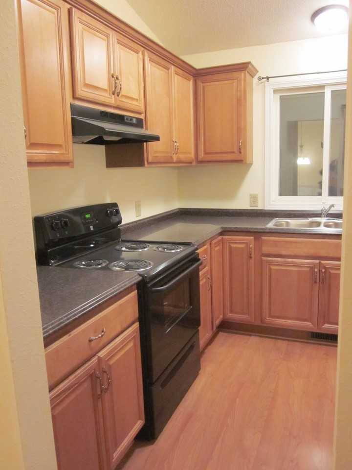2513 Cedar Hills Dr #NA - Photo 2 of 16