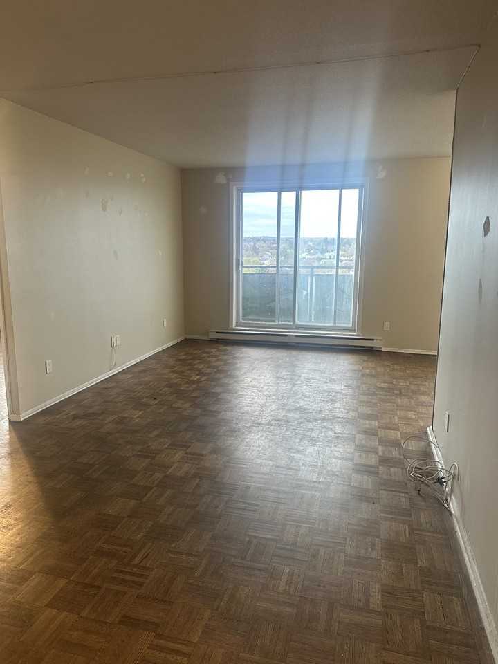 60 Rue Cormier #910 - Photo 3 of 13