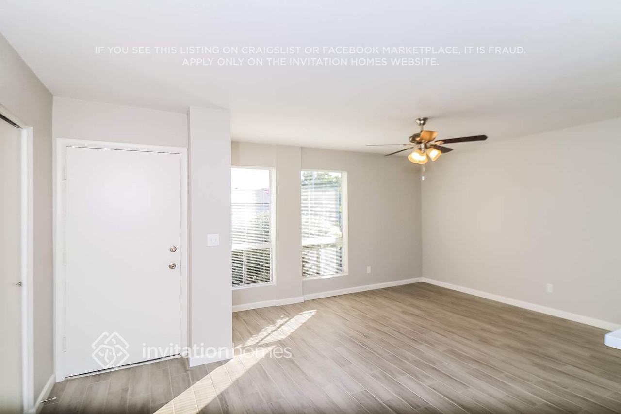 2130 W Danbury Rd - Photo 3 of 16