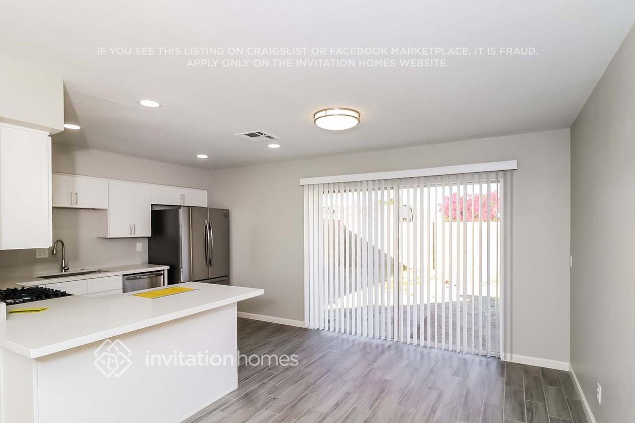 2130 W Danbury Rd - Photo 6 of 16
