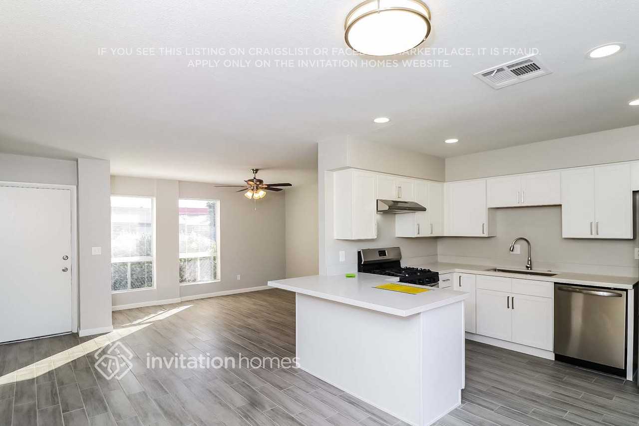 2130 W Danbury Rd - Photo 7 of 16