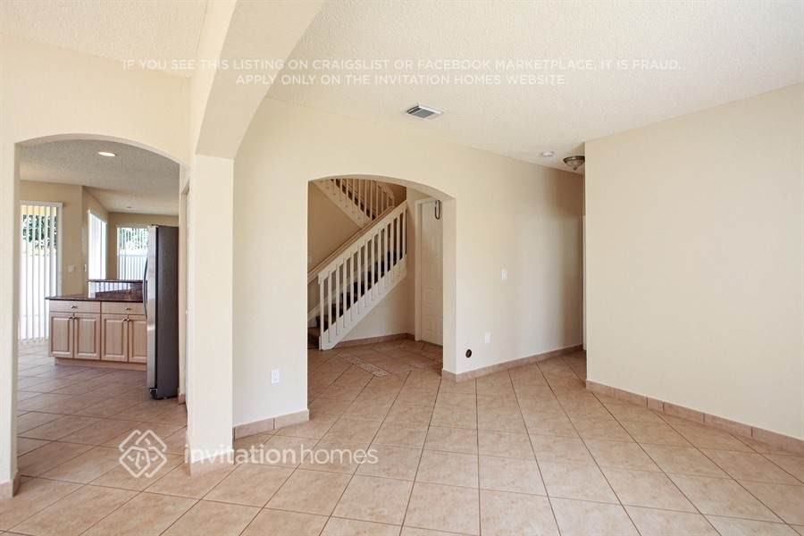 14284 Sw 159th Pl - Photo 3 of 19