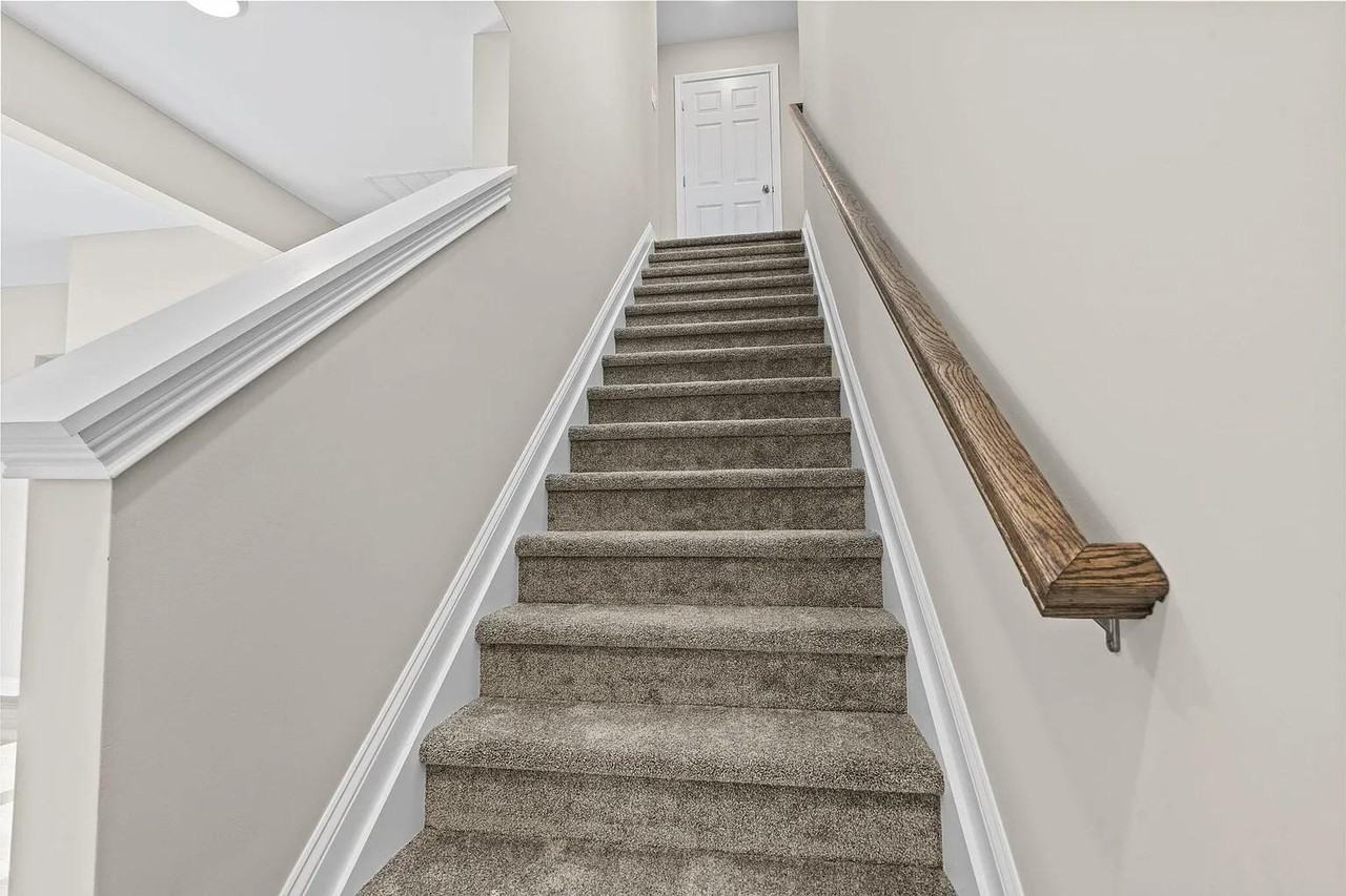 933 Camden Ct - Photo 7 of 12