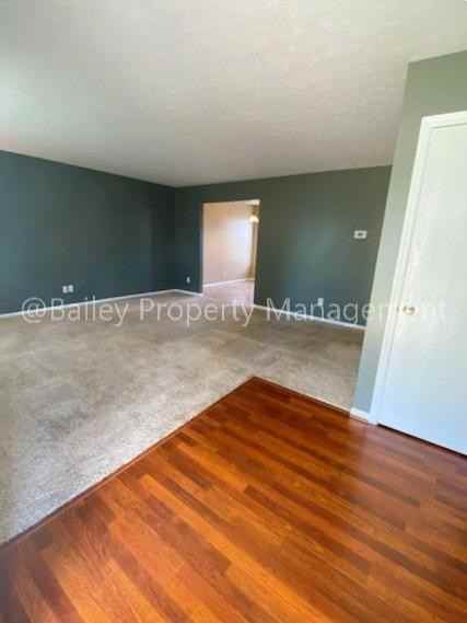 157 Sara Ct - Photo 7 of 12