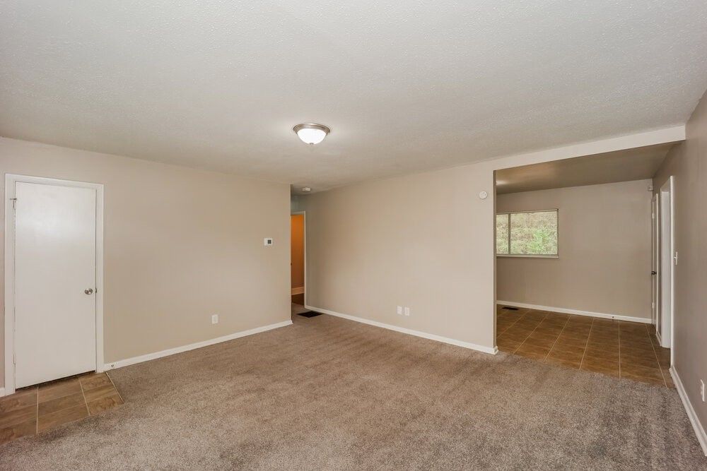 8175 Eton Ct - Photo 4 of 16