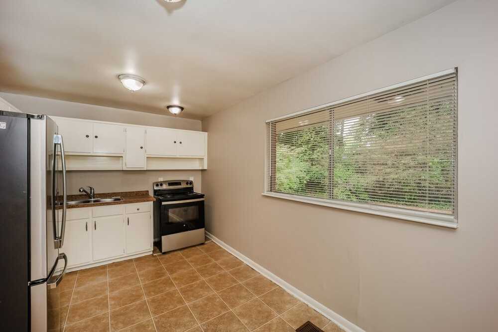 8175 Eton Ct - Photo 6 of 16