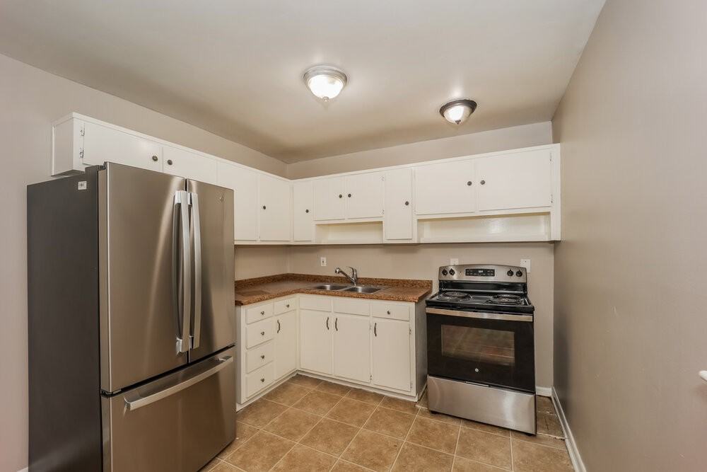 8175 Eton Ct - Photo 7 of 16