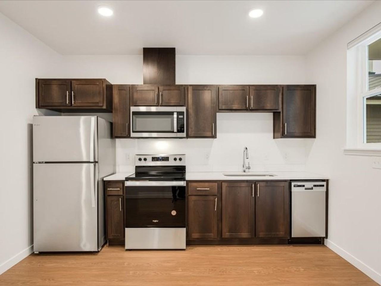 Fremont St Apartments - Photo 2 of 34