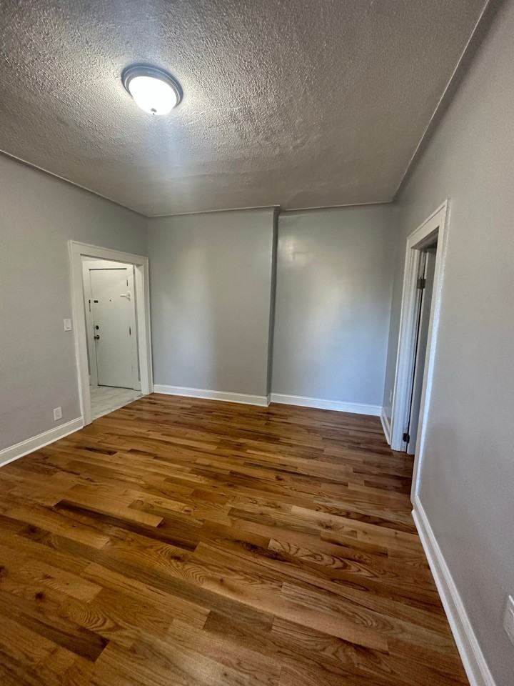 113 67th Street - Photo 6 of 17