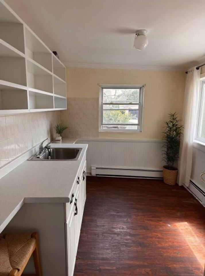 61 Van Zant Street - Photo 3 of 13