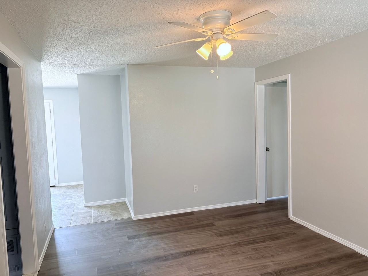 5512 S Kathy Dr - Photo 3 of 18