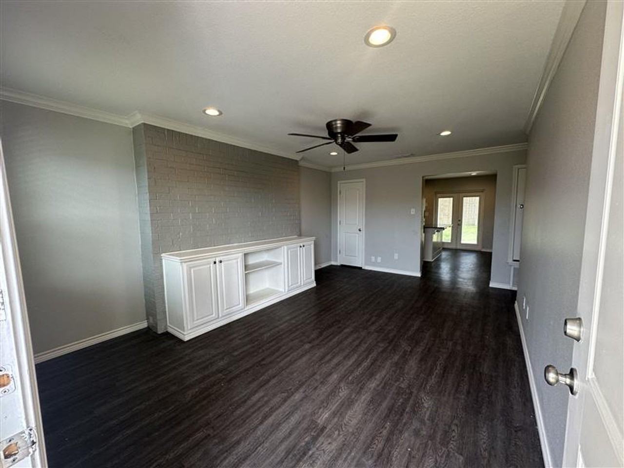 8320 Cambridge Rd #M12 - Photo 2 of 25