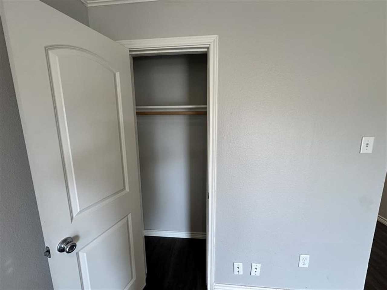 8320 Cambridge Rd #M12 - Photo 4 of 25