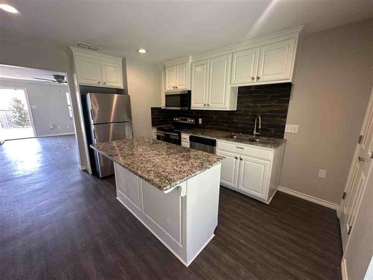 8320 Cambridge Rd #M12 - Photo 7 of 25