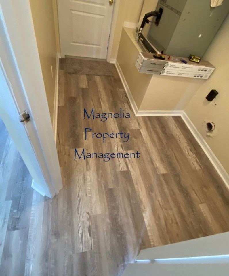 220 Goldie Street - Photo 7 of 14