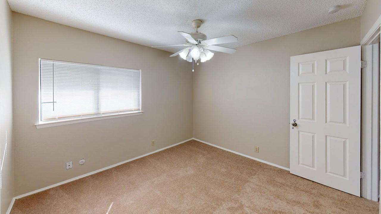Stunning San Antonio Home in a Prime Location! - Photo 7 of 18