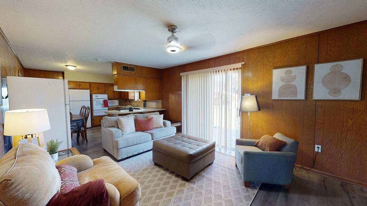 Beautiful Rowlett home with modern comfort and lakeside convenience - Photo 2 of 15