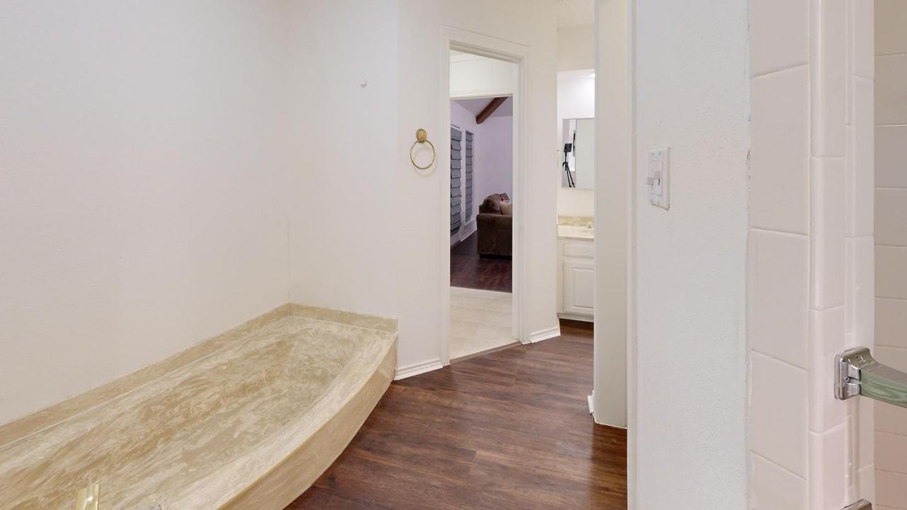 Charming Arlington Home by Rush Creek - Photo 7 of 19