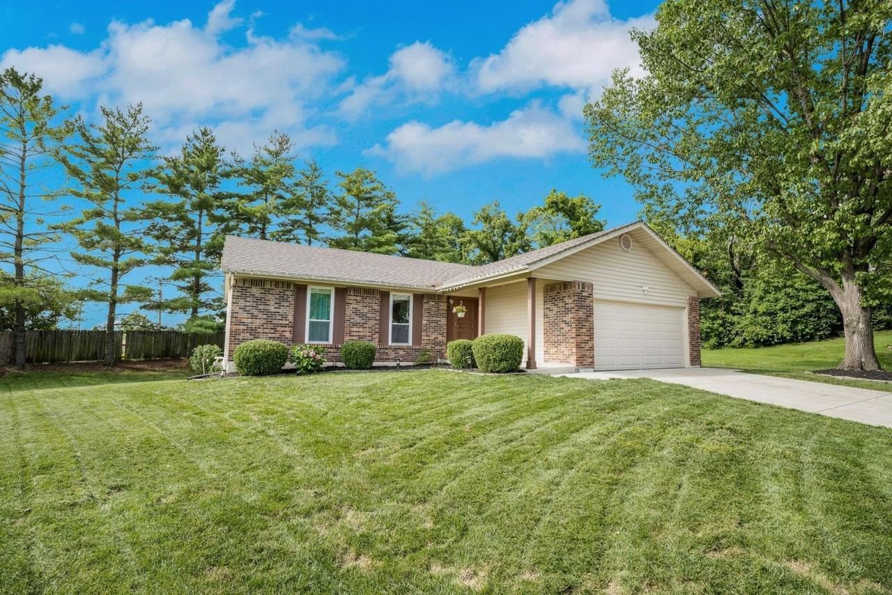 14536 Greencastle Dr - Photo 2 of 32