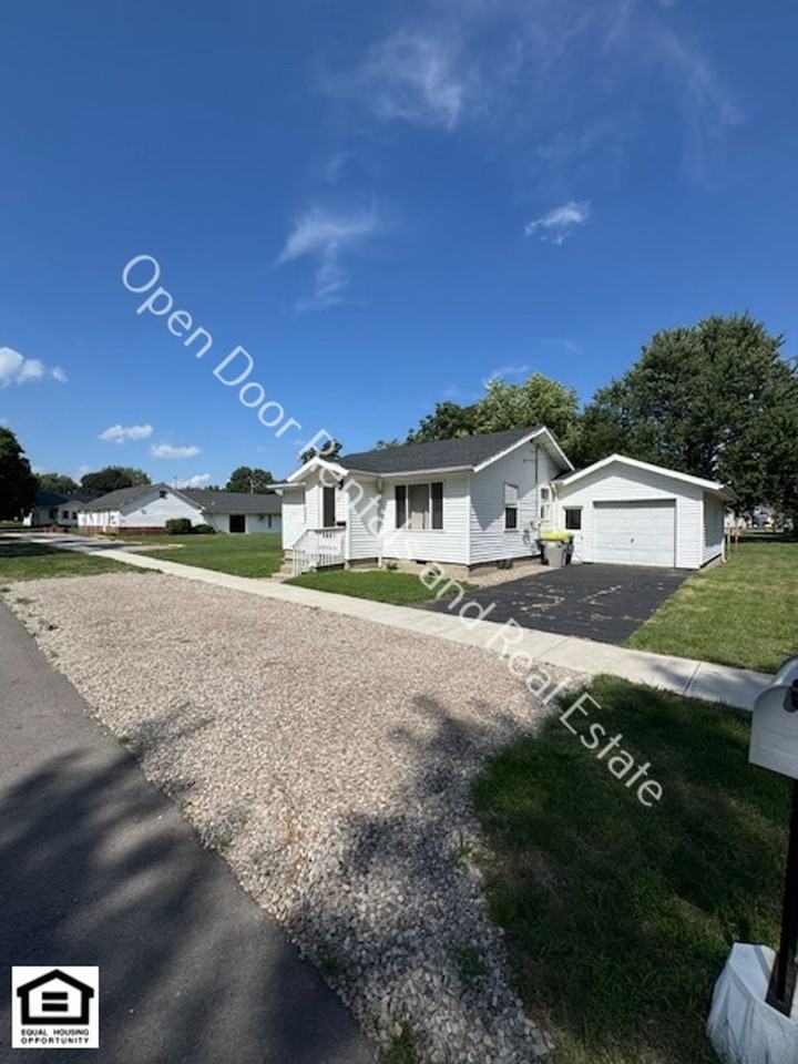 211 James St - Photo 2 of 18