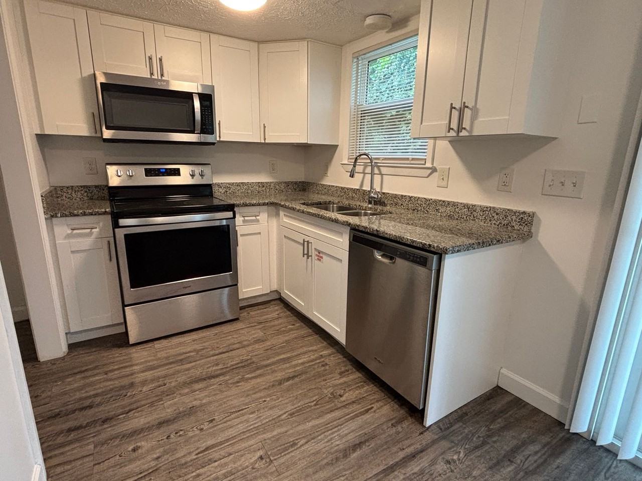 1629 N James Ave - Photo 4 of 19